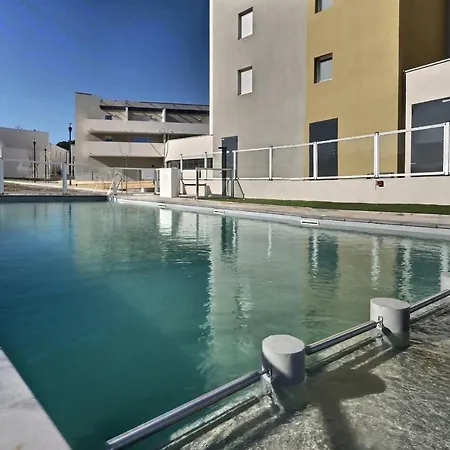 Pavillon Dansune Avec Piscine فيلة *